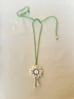 Minimalist Cowrie Shell Floral Choker with Mirror Detail - Image 2